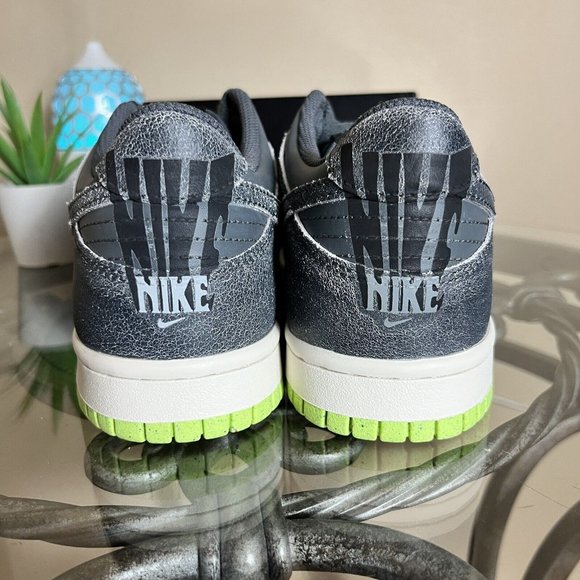 Nike Dunk Low SE Halloween‎ Sneakers Size 6.5Y / Women Size 8 / Grey Ghost Green - Picture 4 of 8